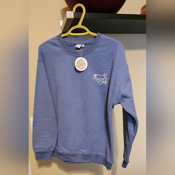 MAMA Tattoo Pullover - Picture 2 of 7